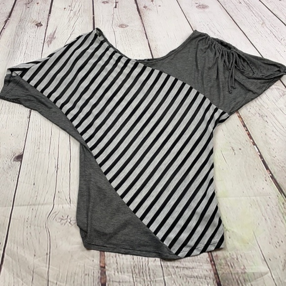 UEC Marciano navy & gray striped top small